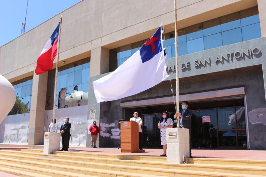 Delegación presidencial provincial conmemoró  a través del izamiento de la bandera el Día Nacional de las Iglesias Evangélicas y Protestante