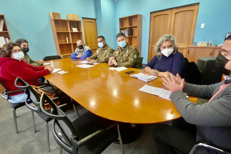 Delegada recibió a dirigentes de la junta de vecinos Santa Rosa para diseñar un plan de trabajo en materia de seguridad y bienestar colectivo